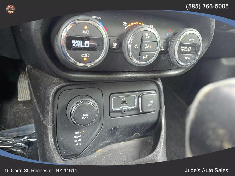 2017 Jeep Renegade Limited Sport Utility 4D photo