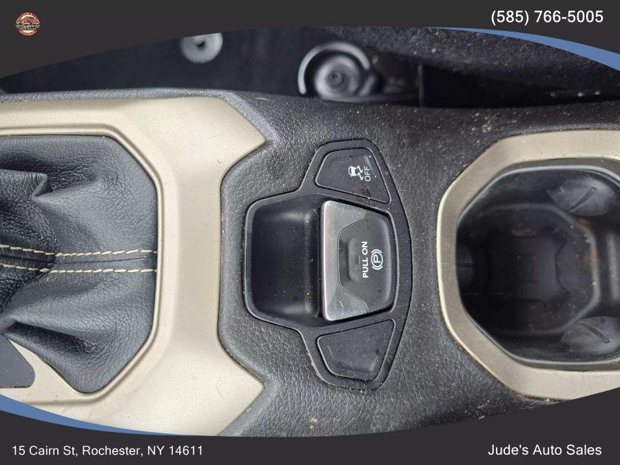 2017 Jeep Renegade Limited Sport Utility 4D photo