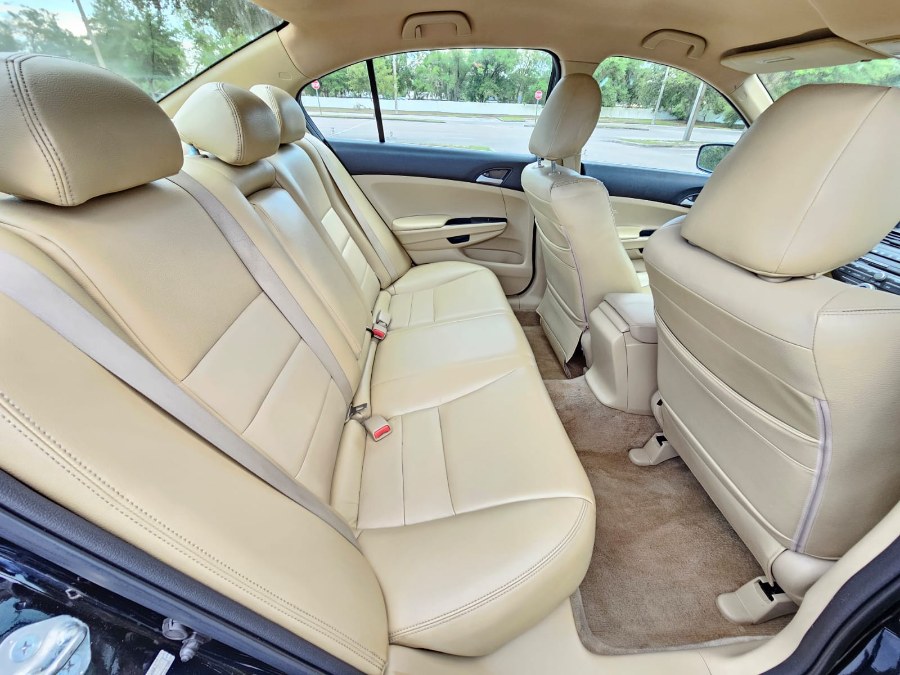 2011 Honda Accord LX-P photo