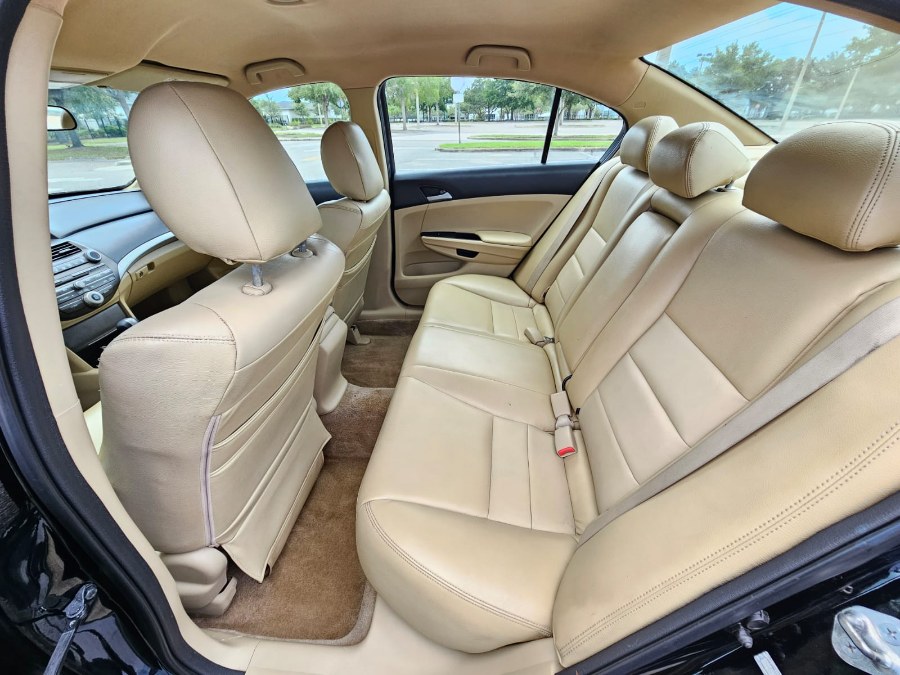 2011 Honda Accord LX-P photo