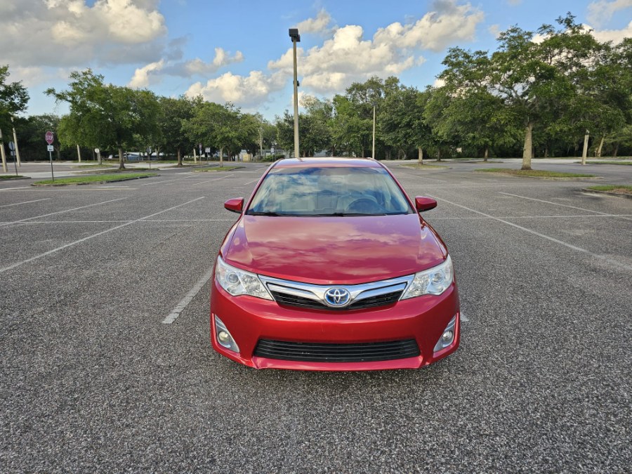2013 Toyota Camry Hybrid LE photo