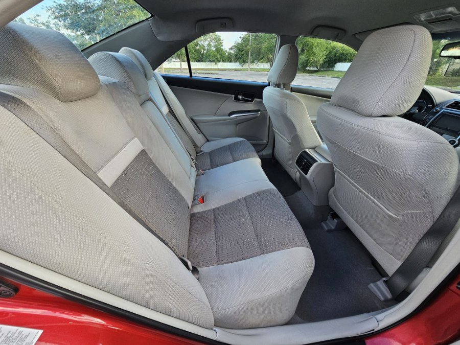 2013 Toyota Camry Hybrid LE photo