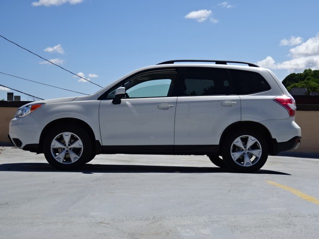 2016 Subaru Forester 2.5i Premium AWD photo