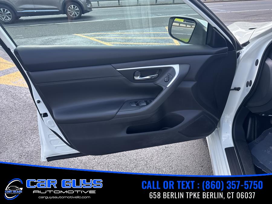 2017 Nissan Altima 2017.5 2.5 SR Sedan photo