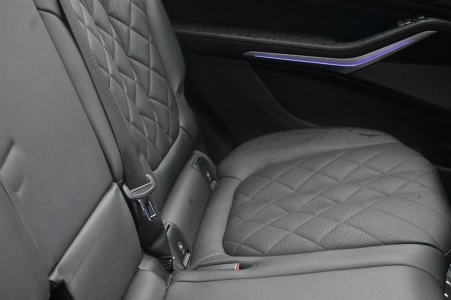 2024 BMW X7 xDrive40i photo