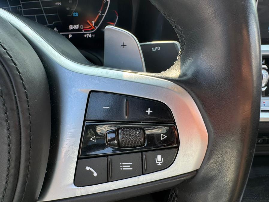 2022 BMW 3-Series 330i xDrive Sedan photo