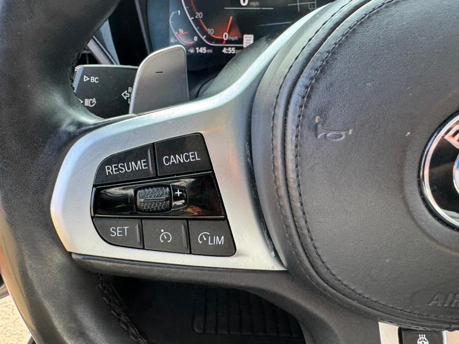 2022 BMW 3-Series 330i xDrive Sedan photo