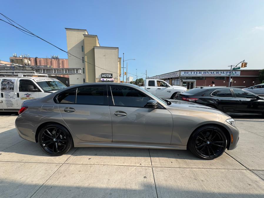2022 BMW 3-Series 330i xDrive Sedan photo