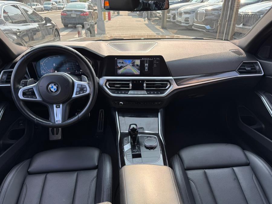 2022 BMW 3-Series 330i xDrive Sedan photo