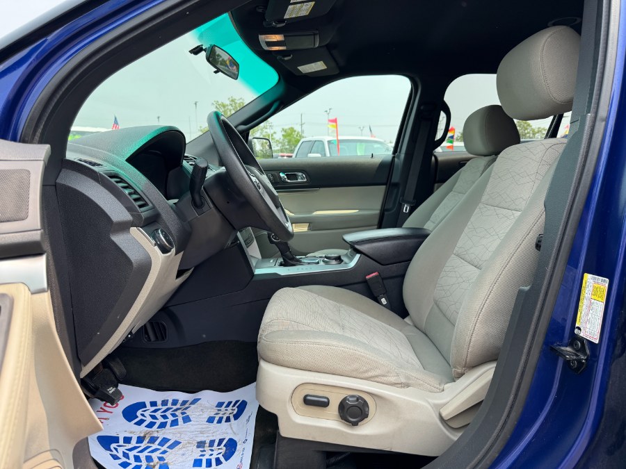 2013 Ford Explorer photo