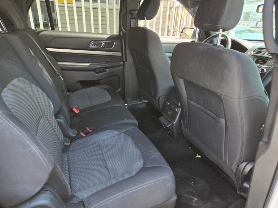 2018 Ford Explorer XLT FWD photo