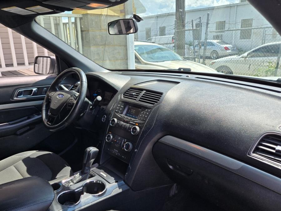 2018 Ford Explorer XLT FWD photo