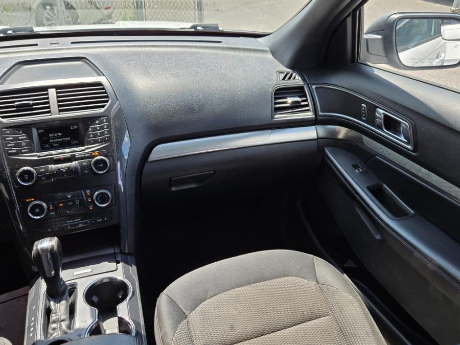 2018 Ford Explorer XLT FWD photo