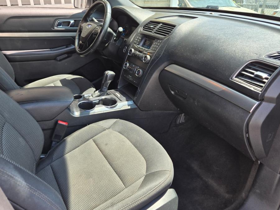 2018 Ford Explorer XLT FWD photo