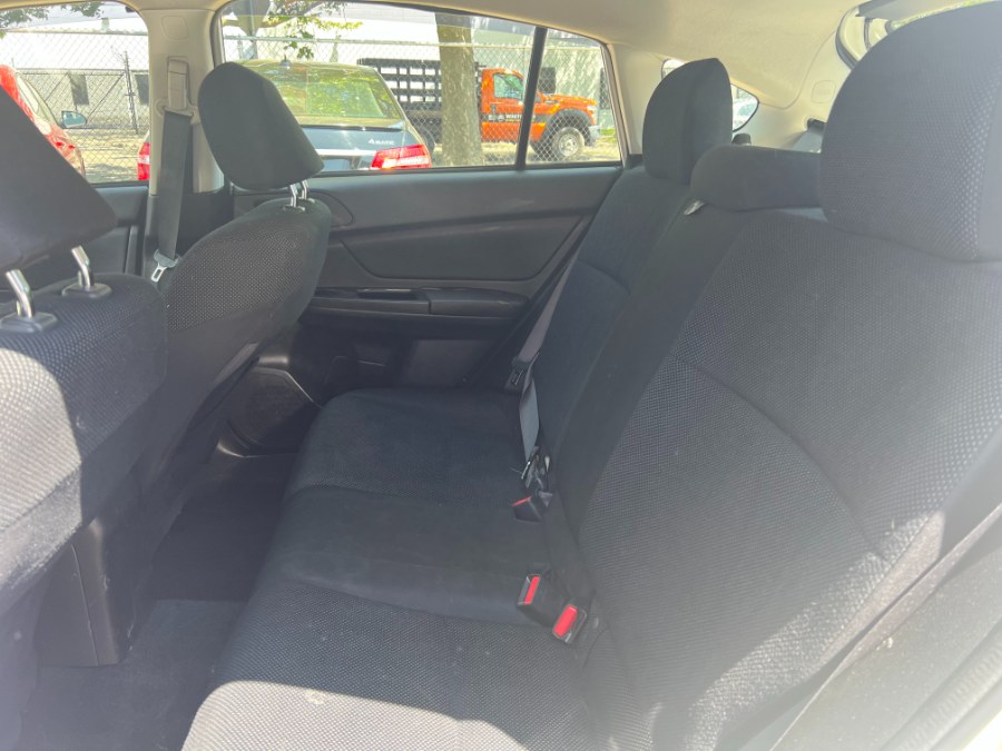 2014 Subaru Impreza 2.0i photo