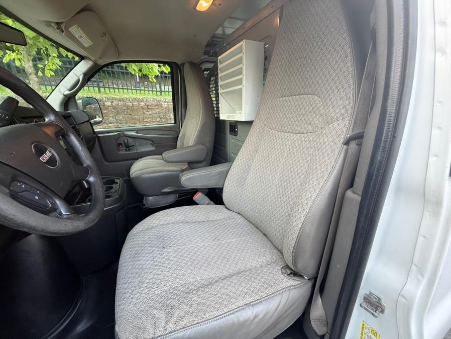 2014 GMC Savana 2500 2500 photo