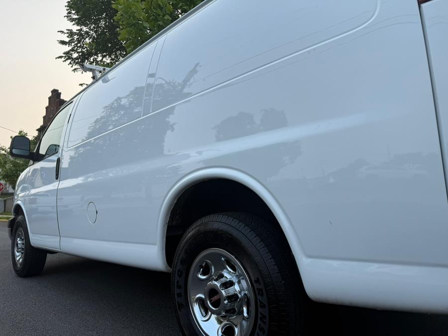 2014 GMC Savana 2500 2500 photo