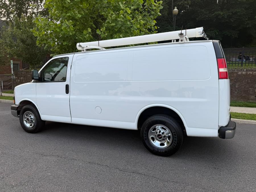 2014 GMC Savana 2500 2500 photo