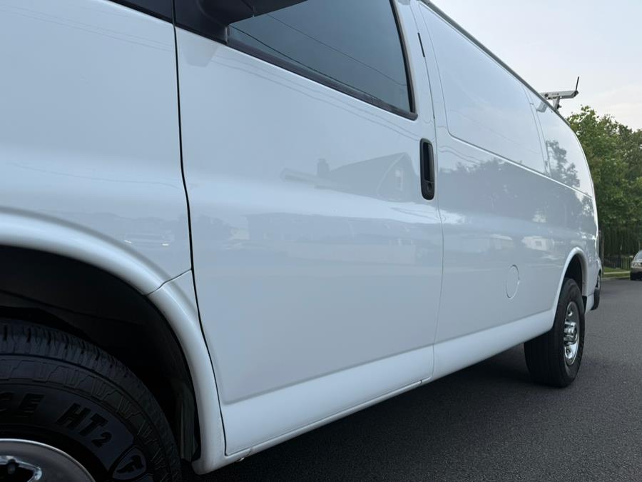 2014 GMC Savana 2500 2500 photo