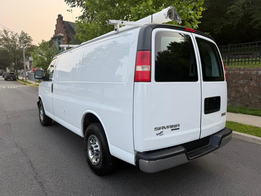2014 GMC Savana 2500 2500 photo