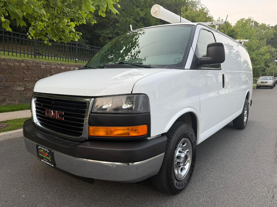 2014 GMC Savana 2500 2500 photo