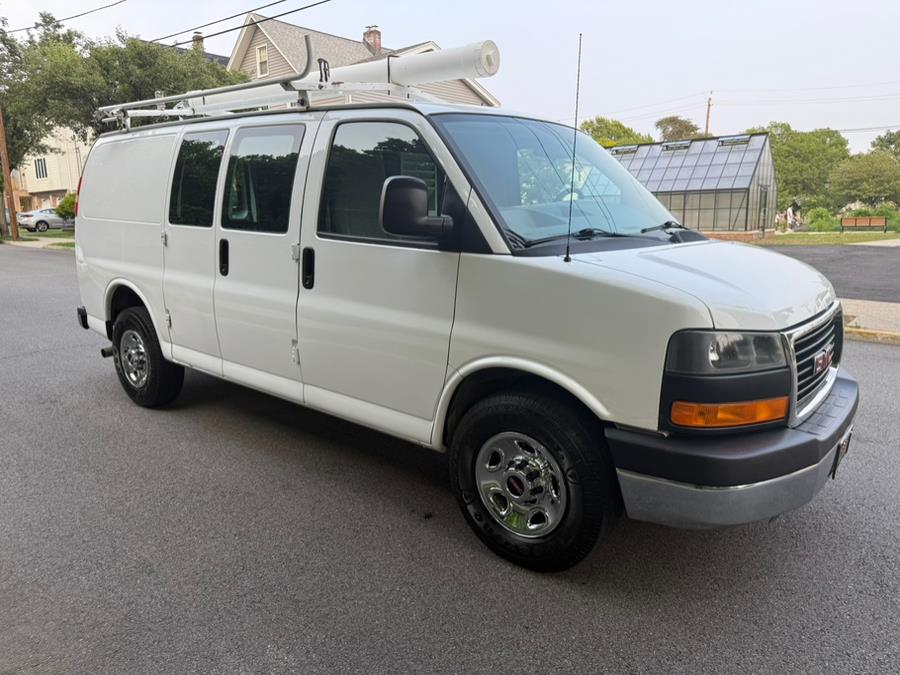 2014 GMC Savana 2500 2500 photo