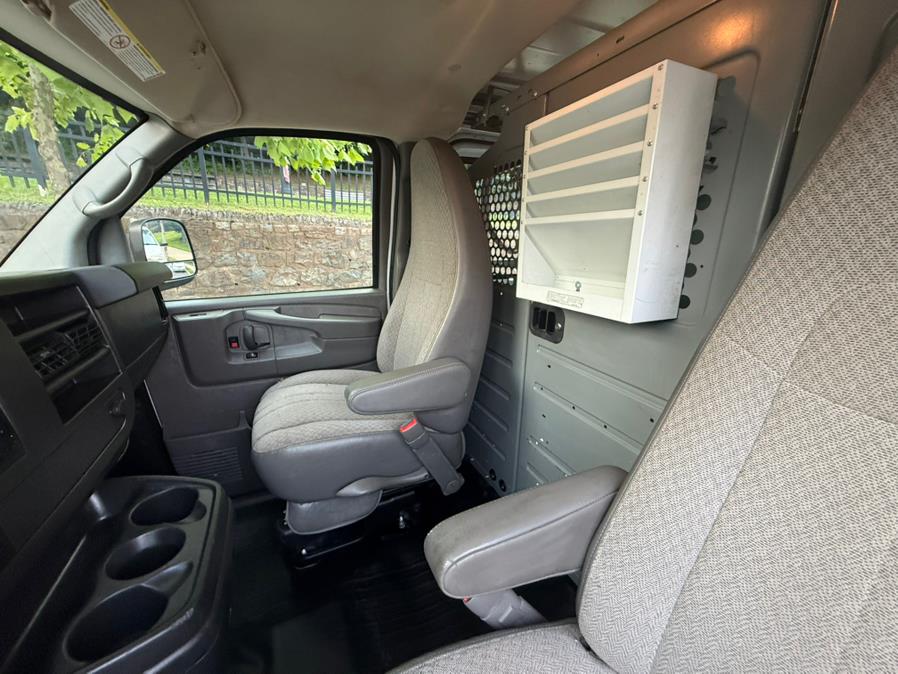 2014 GMC Savana 2500 2500 photo