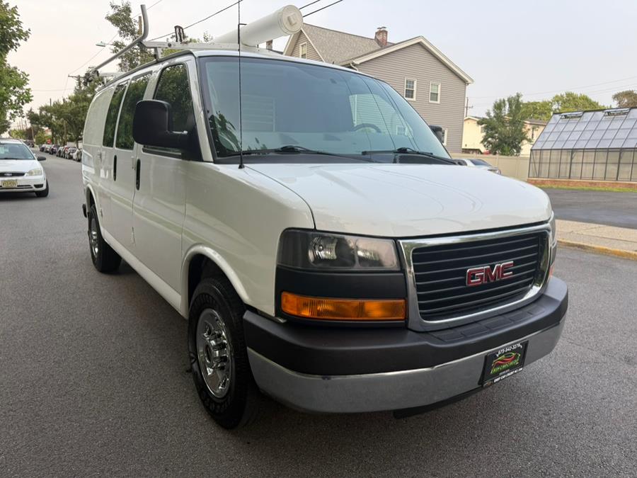 2014 GMC Savana 2500 2500 photo