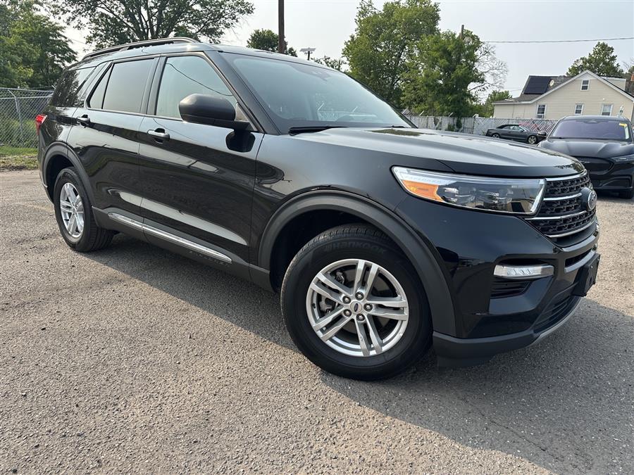 2023 Ford Explorer XLT photo