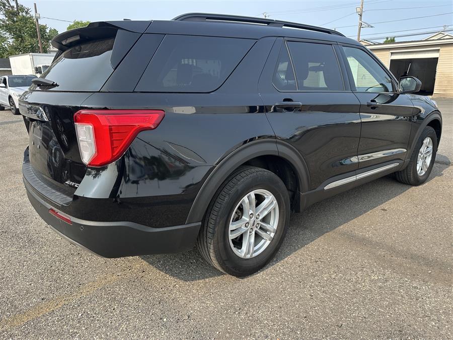 2023 Ford Explorer XLT photo