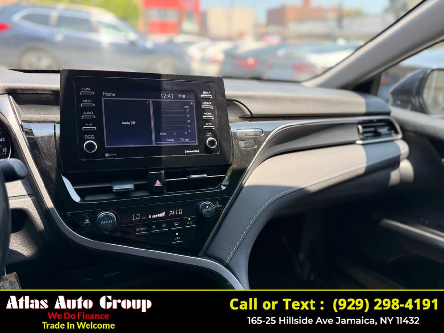 2022 Toyota Camry SE Auto (Natl) photo