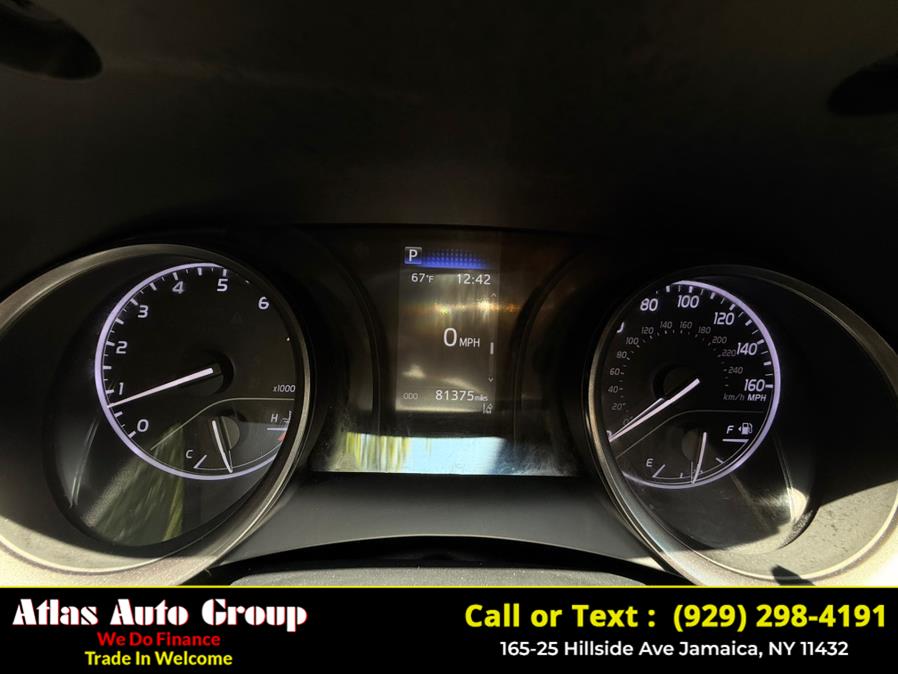 2022 Toyota Camry SE Auto (Natl) photo