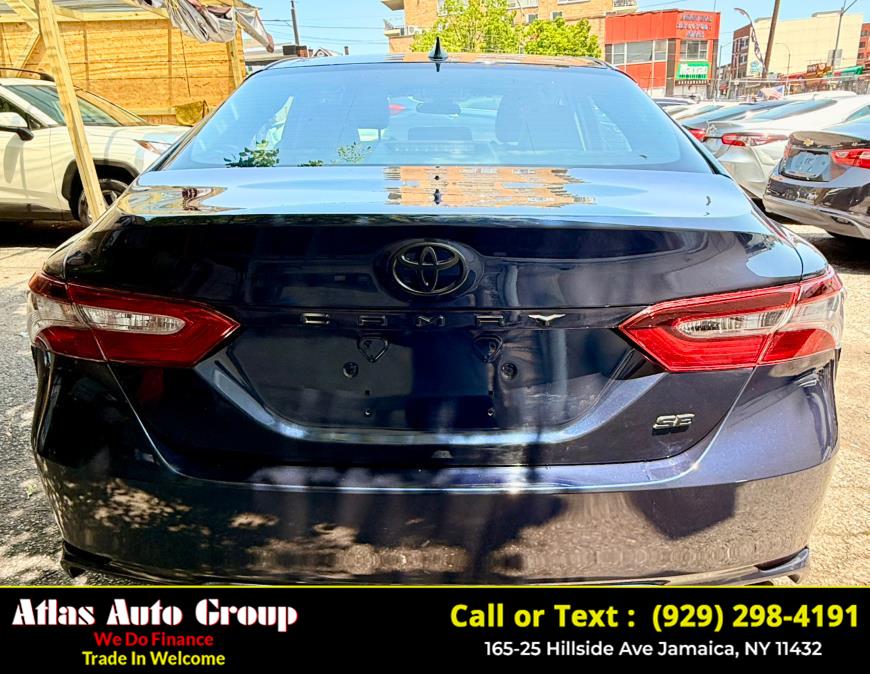 2022 Toyota Camry SE Auto (Natl) photo