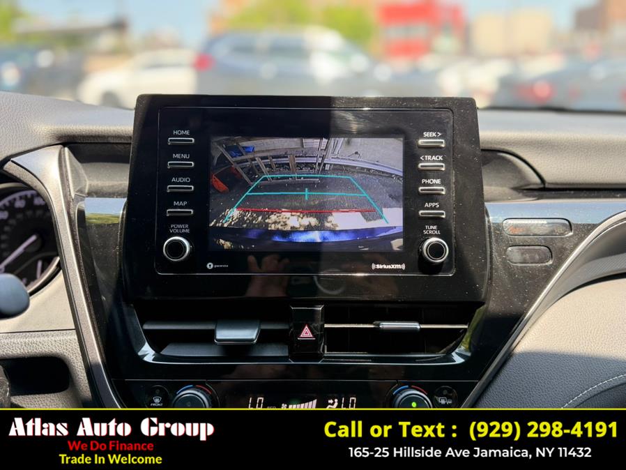 2022 Toyota Camry SE Auto (Natl) photo