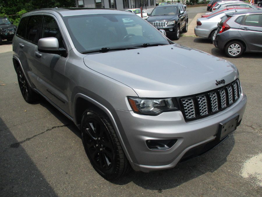 2017 Jeep Grand Cherokee Altitude 4x4 *Ltd Avail* photo