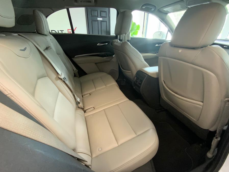 2019 Cadillac XT4 AWD 4dr Luxury photo