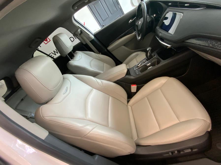 2019 Cadillac XT4 AWD 4dr Luxury photo