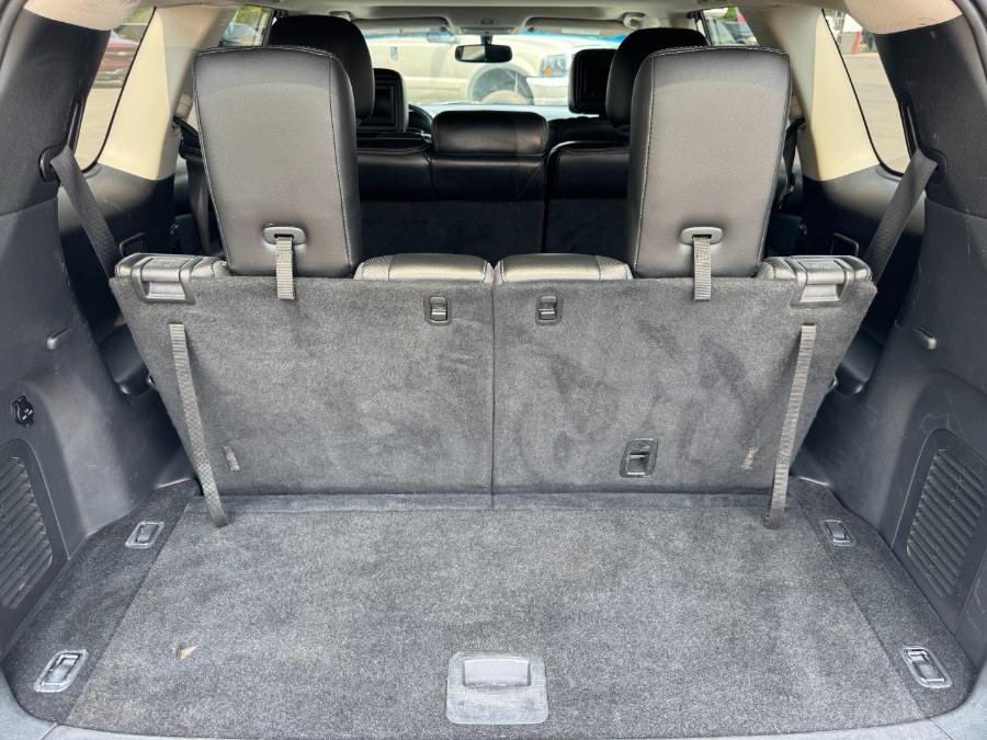 2016 Nissan Pathfinder 4WD 4dr Platinum photo