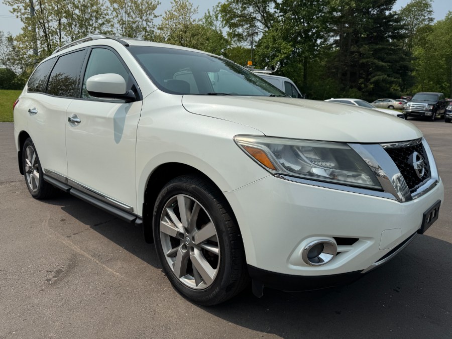 2016 Nissan Pathfinder 4WD 4dr Platinum photo
