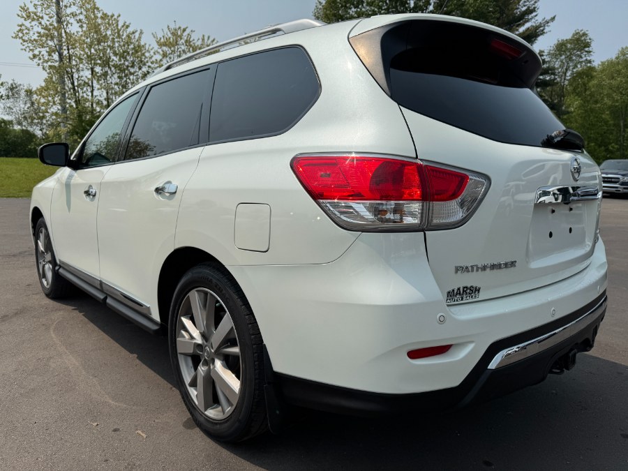 2016 Nissan Pathfinder 4WD 4dr Platinum photo