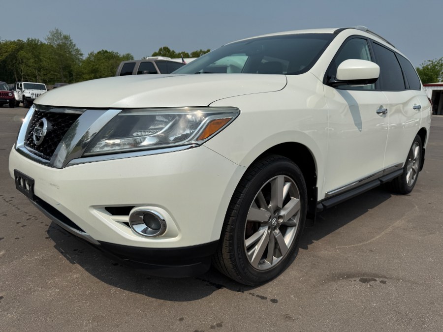 2016 Nissan Pathfinder 4WD 4dr Platinum photo