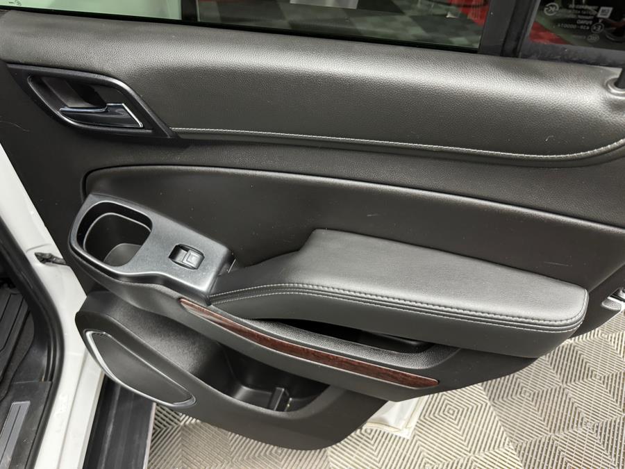 2019 GMC Yukon 4WD 4dr SLT photo