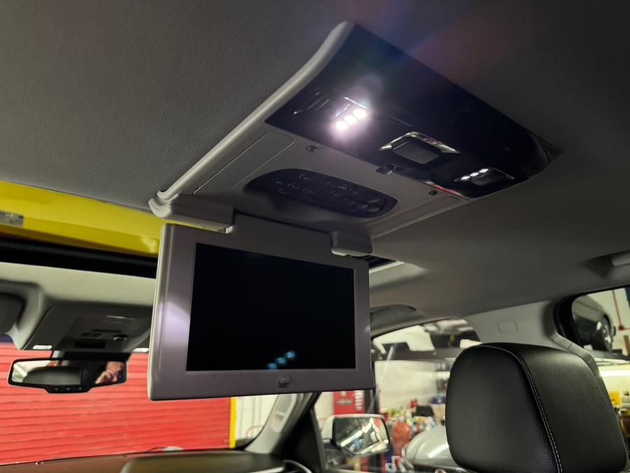 2019 GMC Yukon 4WD 4dr SLT photo