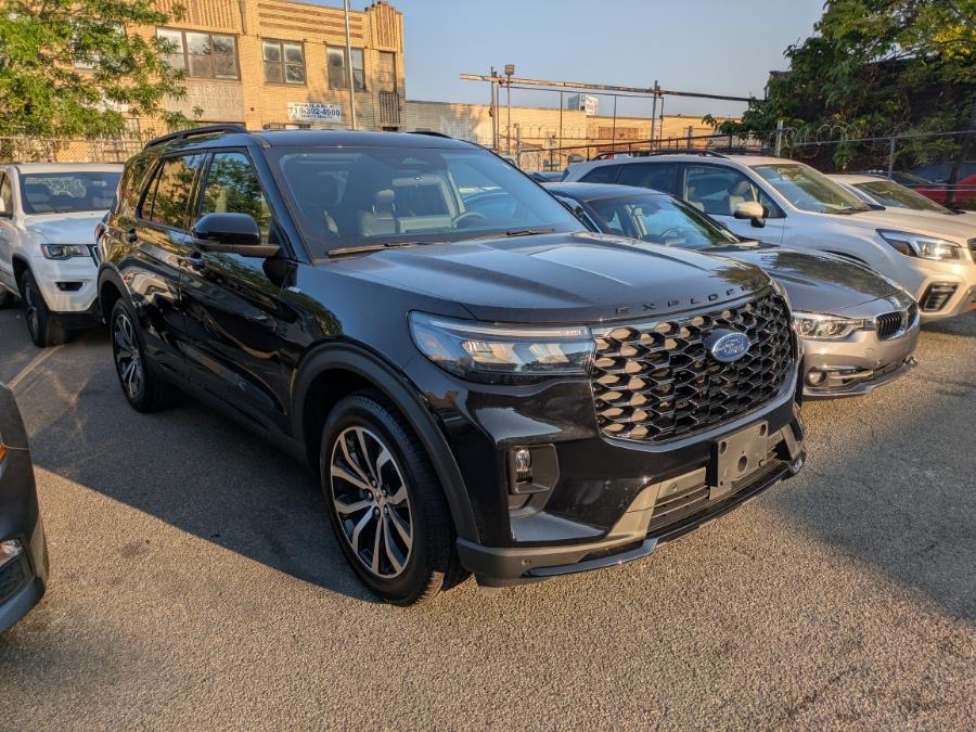 2025 Ford Explorer ST-Line 4WD photo