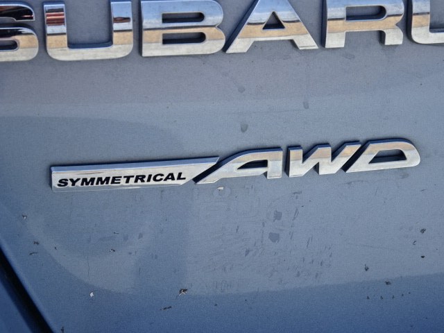 2010 Subaru Legacy 2.5i Premium photo