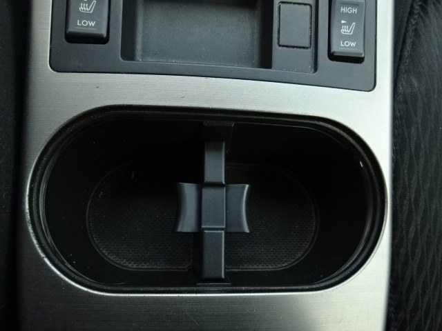 2010 Subaru Legacy 2.5i Premium photo