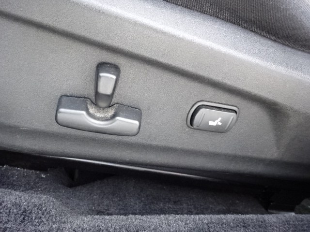 2010 Subaru Legacy 2.5i Premium photo