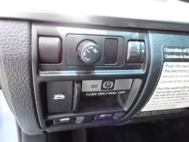 2010 Subaru Legacy 2.5i Premium photo