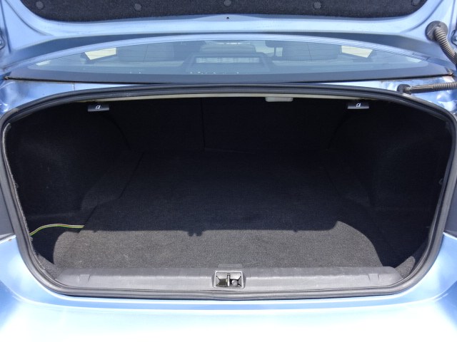 2010 Subaru Legacy 2.5i Premium photo