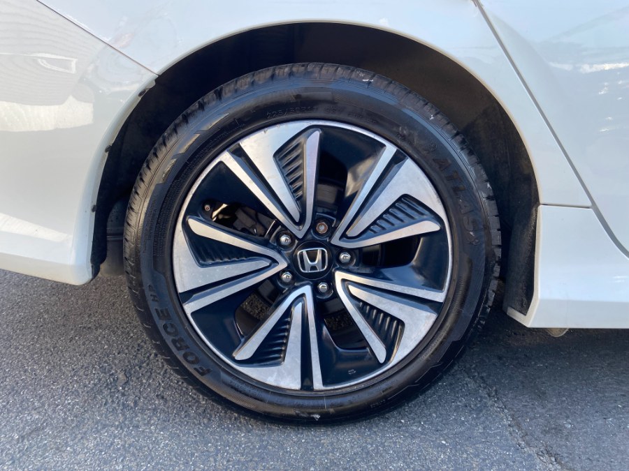 2017 Honda CIVIC SEDAN EX-T CVT photo